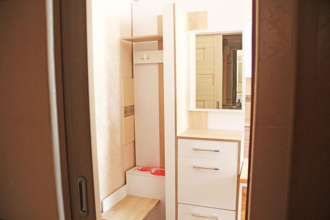 Apartment In The City Center Iwano-Frankiwsk Exterior foto