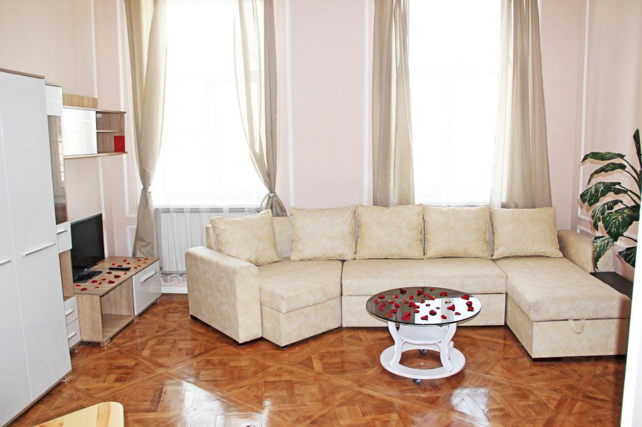 Apartment In The City Center Iwano-Frankiwsk Exterior foto